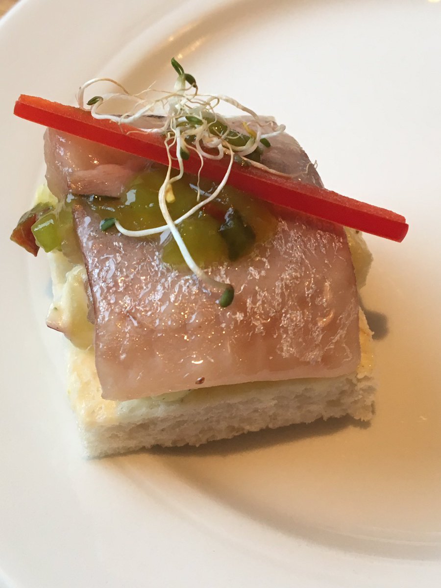 Met pers naar # Hollandse Nieuwe 2017, nu verwerkt (en geproefd) in #Egersund (NO) voor start 14 juni in NL