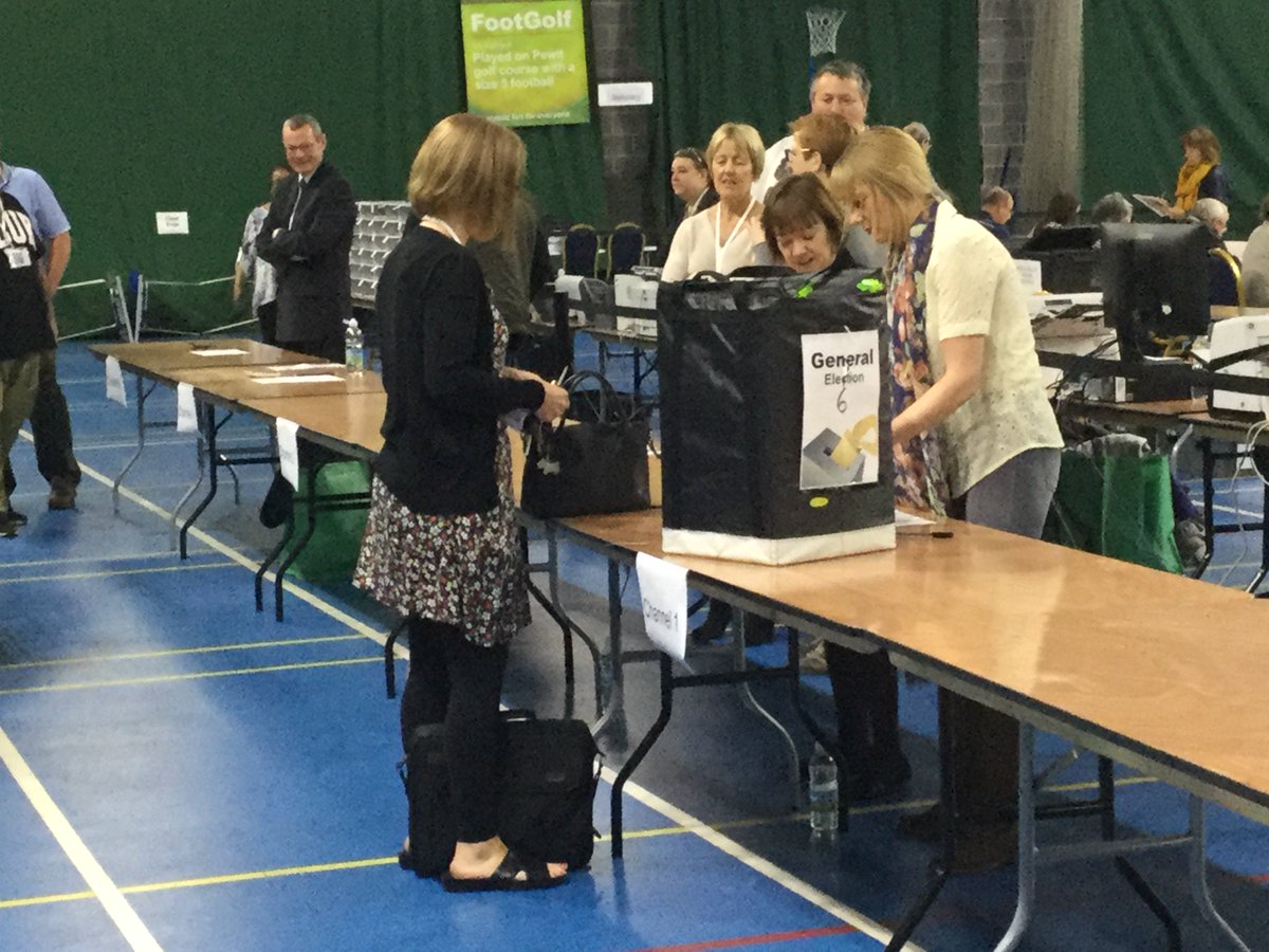 Nigel_Cash's tweet photo. All Erewash ballot boxes have arrived at Rutland Tennis Centre &amp; verification is underway. First box got here in three minutes! #bbcelection https://t.co/8aOHmkl1Zy