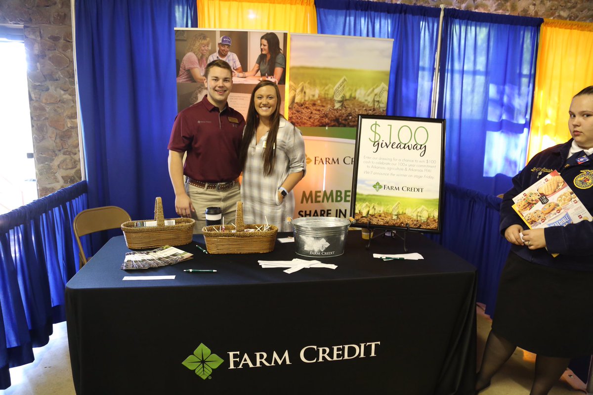 FarmCreditWEAR's tweet photo. There's still time to come see us at the Career Show before it closes at 6 pm! #TransformARFFA https://t.co/KXfSlG84JC