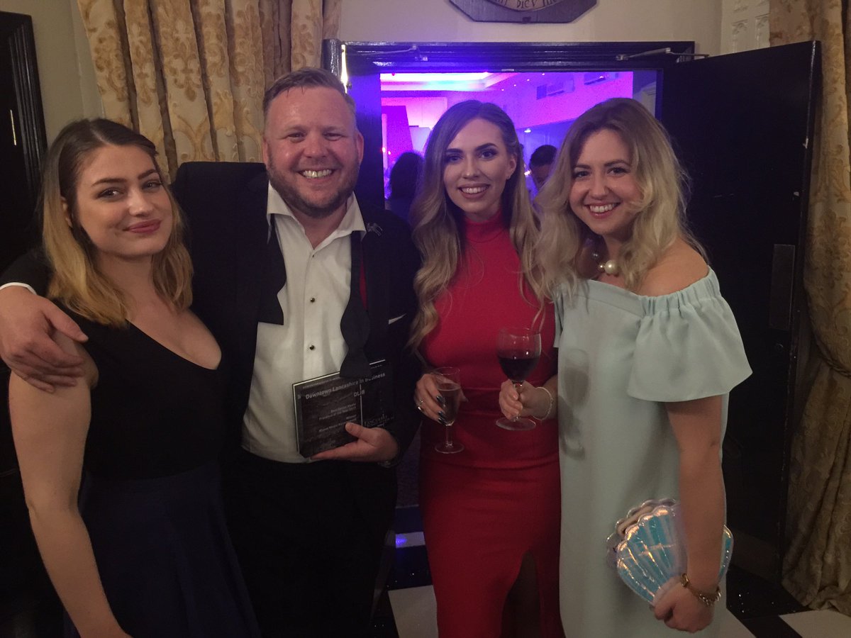 MooseDiver's tweet photo. The lovely team #Moose with the delectable @Beanmade_candle
We missed you @Bennolikes
It's for you. #LBA17 Best social media presence. https://t.co/4rpWQ4QUaD