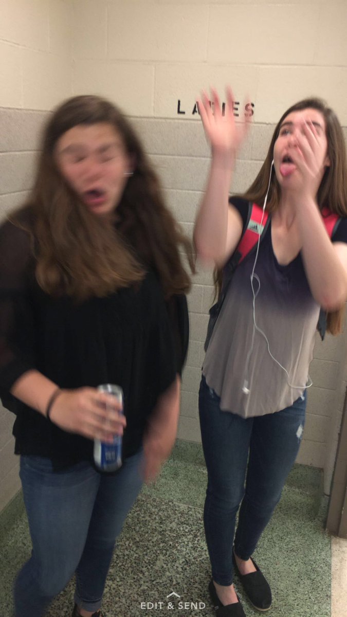 rylie_1020's tweet photo. Happy national best friend day ❤ https://t.co/cUH4qJpaHt