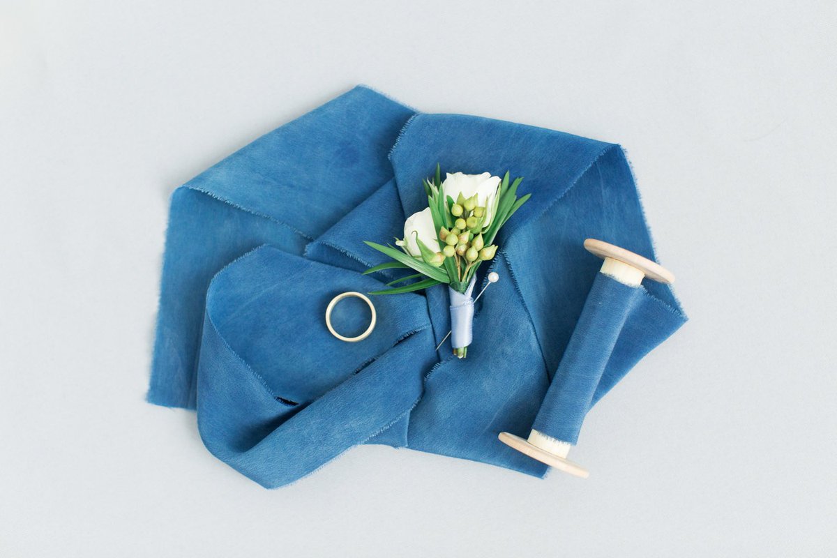 To help ease your worries, are 10 tips for a stress free wedding day, courtesy of <a href="/ElegntProductns/">Elegant Productions</a> styledinlace.com/blog/10-tips-f…