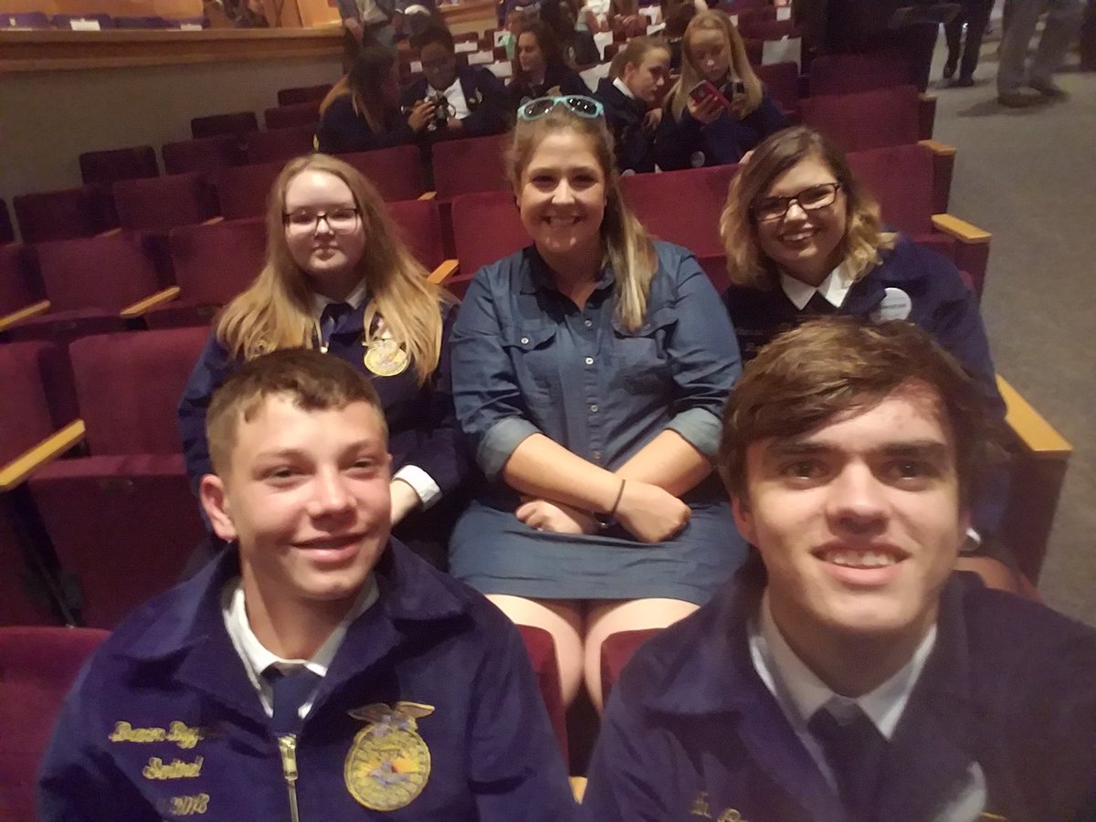 ElizCMiegel's tweet photo. Final session for us of this State Convention! Already can't wait 'til nxt year! You'll be seeing us on that stage! #TRHSFFA #TransformSCFFA https://t.co/5aG9zNvYQH
