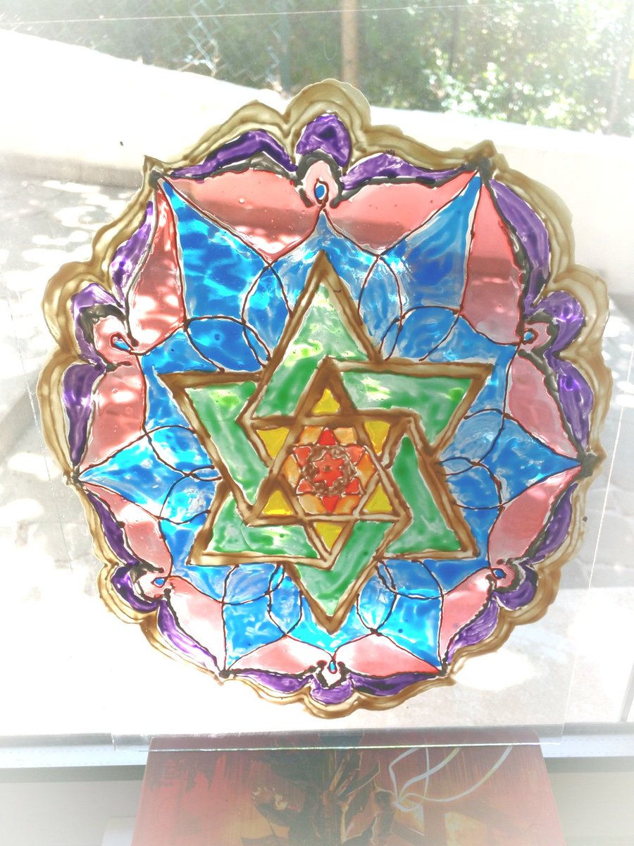 Mmisterepic's tweet photo. #Etsychaching #etsy #etsyclub #etsygifts #art #mandala #sell #handmade 
Mandala painting stained glass panel
https://t.co/VP5RCHD29w https://t.co/jxRhXJjaR7