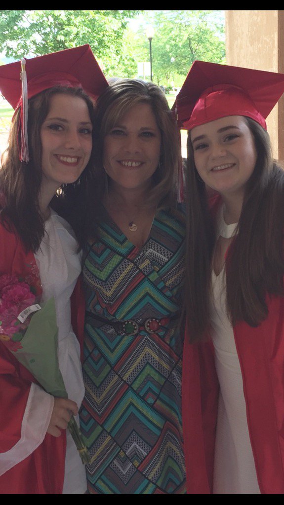 WingM0M's tweet photo. So very proud of these 2 beautiful ladies!! @juliehoraan @angel_chambers Love you girls!!! #BHSCLASSOF2017 https://t.co/8v3MRBmlvz