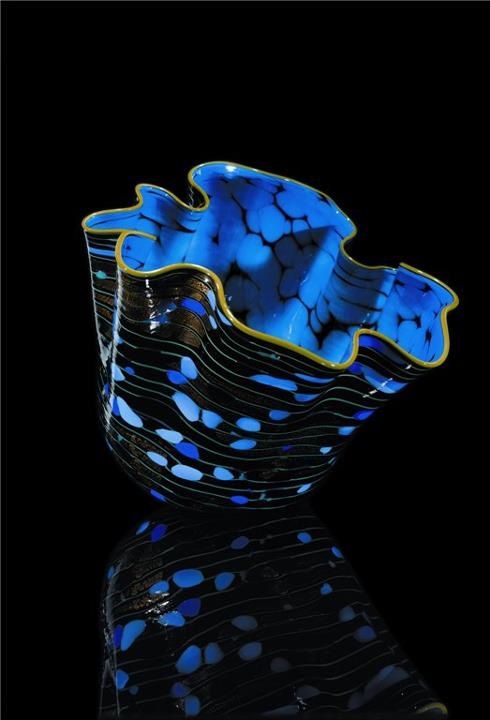fawaz_arted's tweet image. فنان امريكي ديل تشيهولي Dale Chihuly 
ابدع في تشكيل الزجاج الملون بأشكال جميلة ورائعة