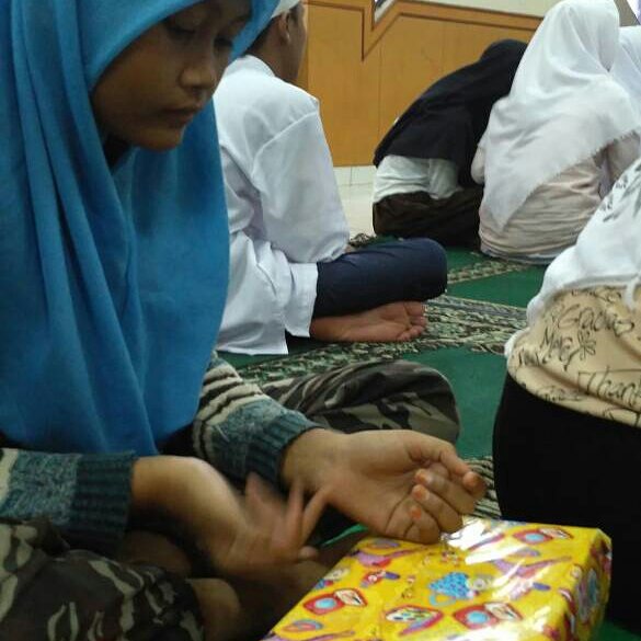 KOPPAJA's tweet photo. Alhmdulillah tgl 8-6-17, bukber&amp;santunan oleh BEM UNPAK BOGOR sukses #welovebogor #bogohkabogor #pertiwimemanggil #sosial #peduli  #koppaja https://t.co/CbaVt6ivHE