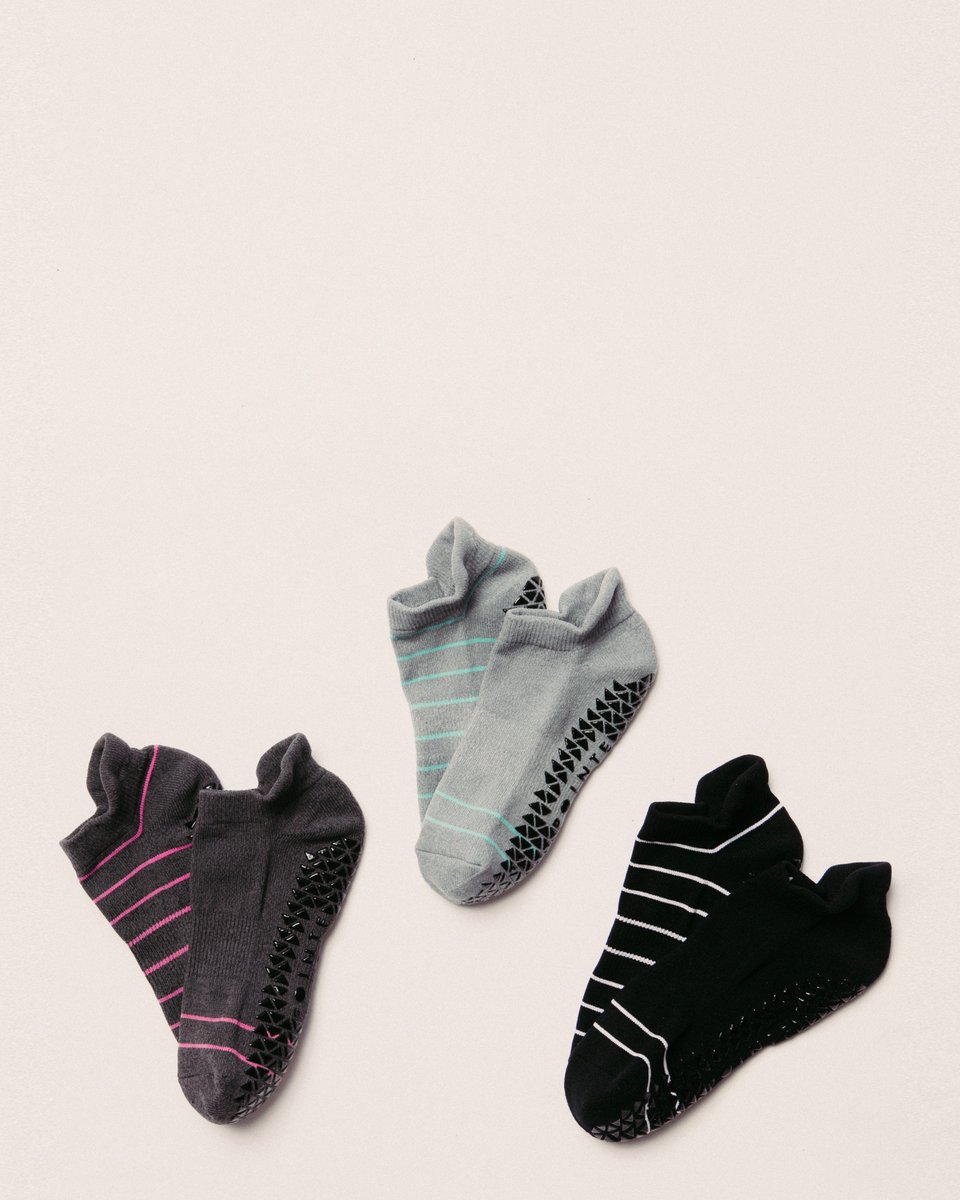 PointeStudio_'s tweet image. We can't get enough of these assorted Kara grips! #pointestudio #ThursdayThoughts 
Shop Now: pointestudio.com/search?type=pr…