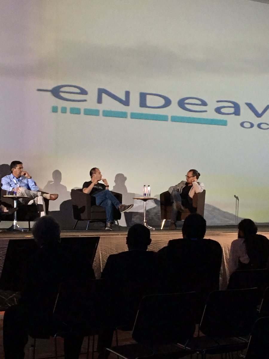 mkt_weekends's tweet photo. Gran debate, la vida real del emprendedor exitoso contra lo que dice la academia y la teoría @bismarcklepe vs @MarceloSTedesco @EndeavorOcc https://t.co/cB632Kv8Hl