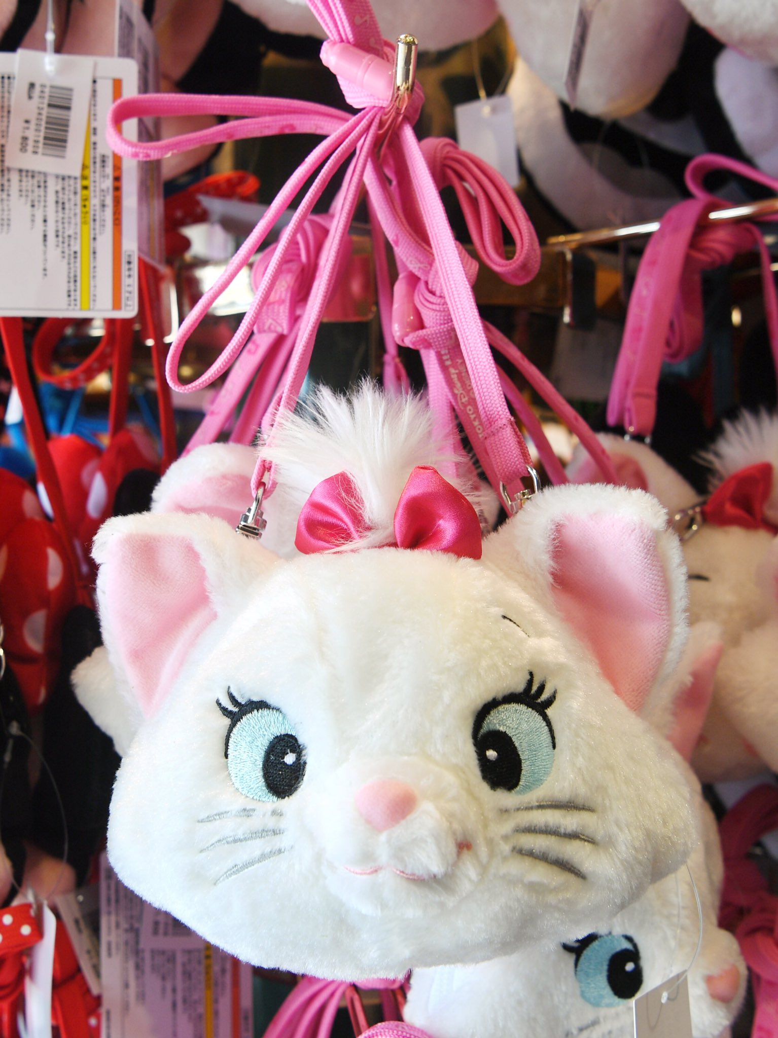 Mezzomikiのディズニーブログ ふわふわかわいいマリーちゃんのパスケース本日新発売 価格1800円です T Co Kcurfjsyqr T Co Ynyn9aiaql Twitter