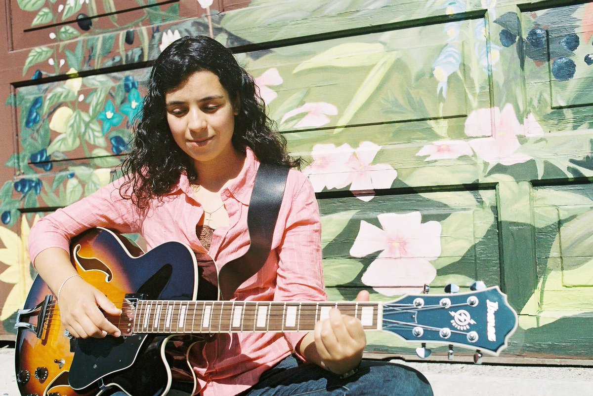 Signe Miranda is playing Cafe Verve Friday, tomorrow night from 7 pm on her Heart Wave Canadian Tour. Come see, hear, and have cold brew