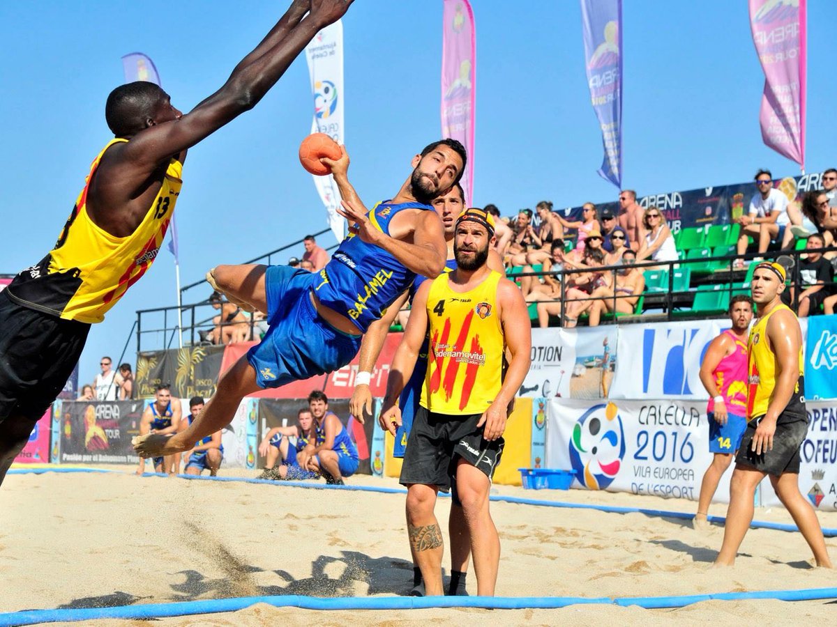 📣📣Hoy OMAR TOURE, heredero de la saga TOURE,es nuestro Draymond GREEN, especialista defensivo,la xapa a los atacantes se les hace de noche🌛