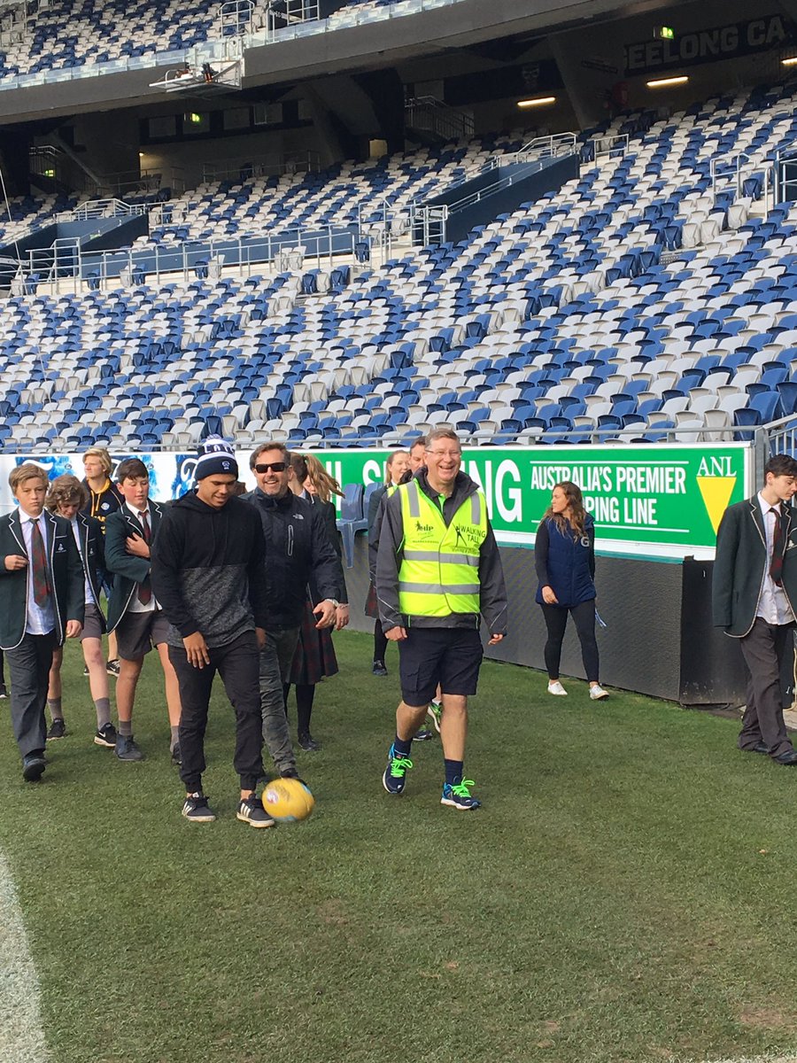 Great to see <a href="/GeelongCats/">Geelong Cats</a> rookie Jamaine Jones join <a href="/denisvnapthine/">Denis Napthine</a> <a href="/MandBfella/">Monkey & Big Fella</a> on last leg of 200km #WalkingTall around <a href="/kardinia_park/">Kardinia Park</a>