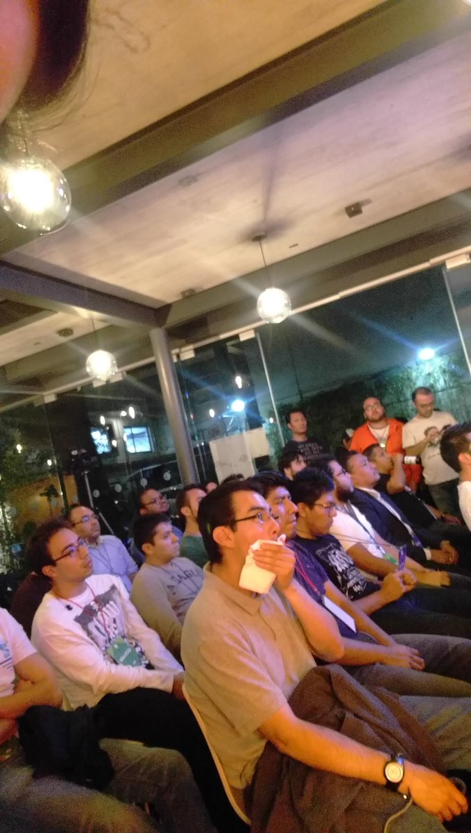 maria_fibonacci's tweet image. Friends from @planetbooking and @javamexico came to our Mexico City Go Meetup @golangmx ✌