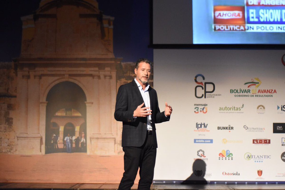 CumbreCP's tweet photo. "Es importante entender la figura del #PressManagement para hacer de la comunicación una política pública" @danieltaito #CumbreCartagena https://t.co/r3ja7CFw3B