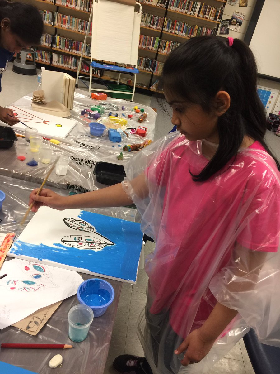 Timber_Girls's tweet photo. Some of the amazing Aboriginal Art work created by yours truly TimberGirls!  #Tdsb #LC2 #aboriginalart https://t.co/4E8OrsRvjs
