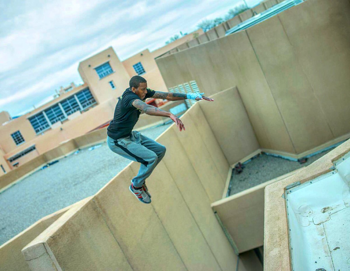 Any freerunner coming through the #505 knows that UNM is THE place to play outside in Albuquerque. #parkour