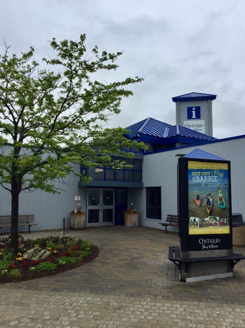 ontariokevin's tweet image. Come out to the @OntarioTravel Ctr. in Barrie tomorrow 6am-1pm as we celebrate #TourismWeek #prizes #bouncingcastle