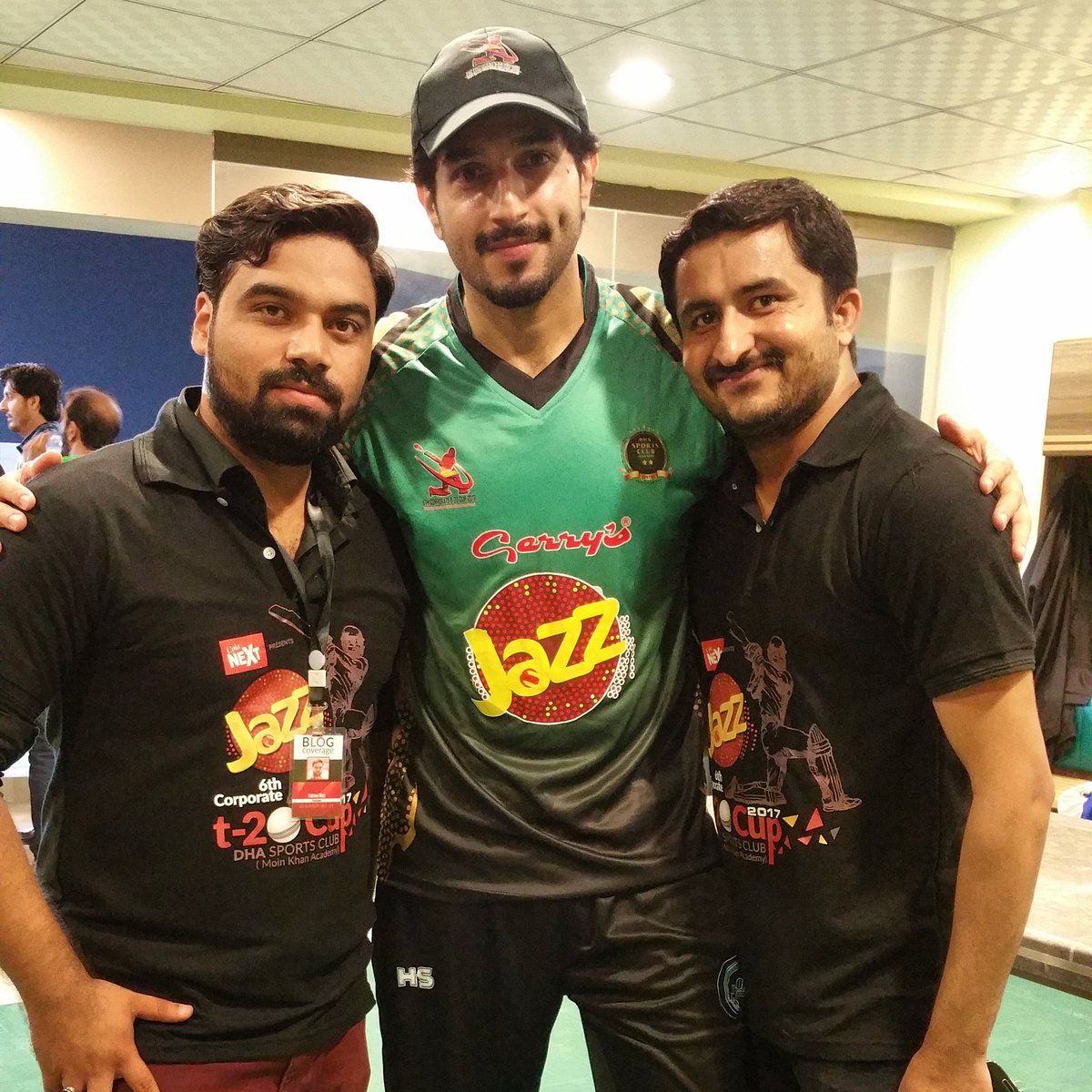 faizanrz's tweet photo. Some shots from earlier tonight at #jazzt20cup #KhanKaMaidan #celebrity #blogcoverage #blogger #bloggerlife #bloggerday @jazzpk https://t.co/1oTcPPmAuh