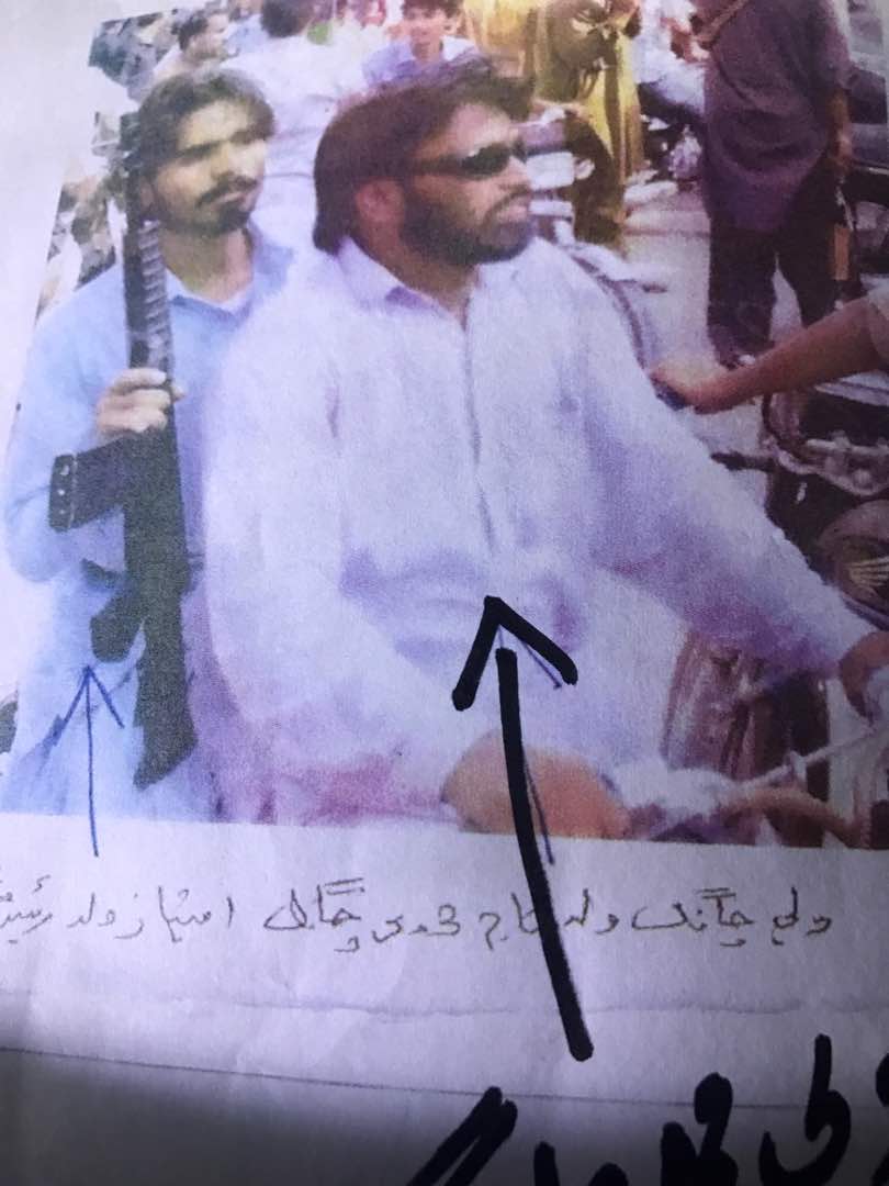 Sspirfan's tweet photo. بریکنگ نیوز:

حیدرآباد:تھانہ پہلیلی
 پولیس مقابلہ اشتھاری ڈاکو ولی محمد چانگ ھلاک اسلحہ, گولیاں اور چھینی گئی موٹرسائیکل برآمد. https://t.co/MSkVaLyCc1