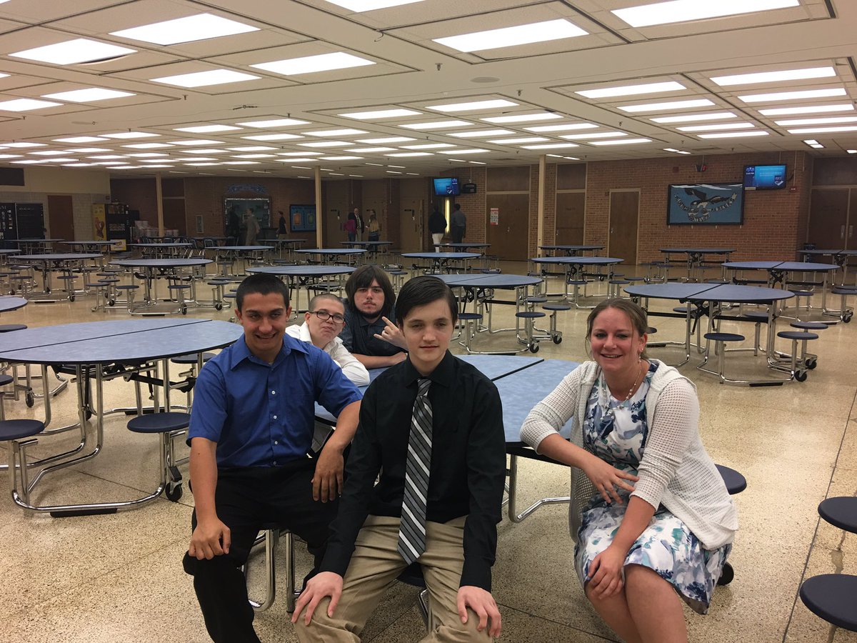 bwatson3SRMS's tweet photo. A bit late but 8th Grade Promotion last night, loved working with these guys for 2 years, going to miss them @SRMS_Principal @LauraBlumSRMS https://t.co/USFkfKDfhb