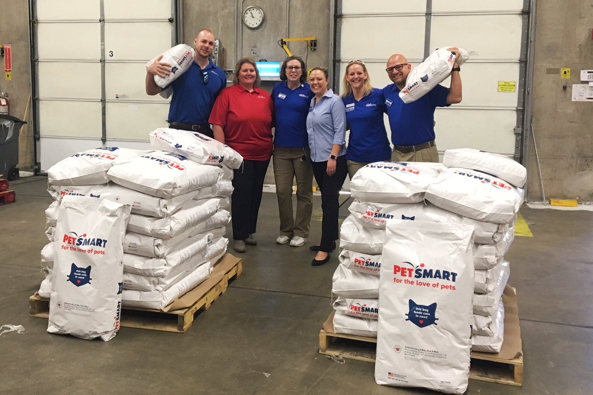 PetSmart tweet media