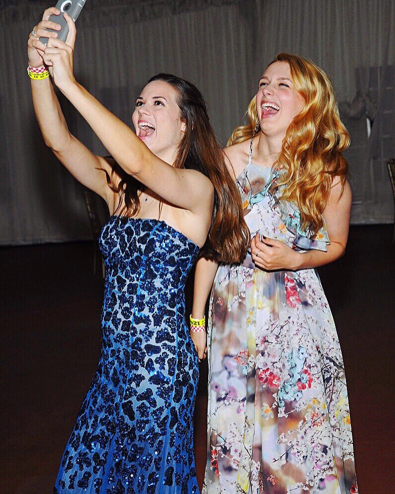 It's no coincidence that #NationalBestFriendDay falls on #ThetaThursday 😁