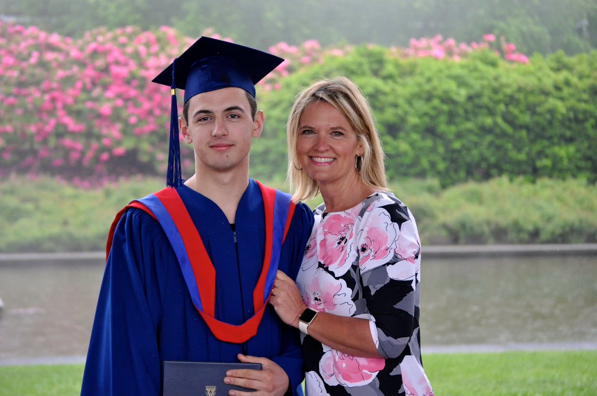 toontybie's tweet photo. SFU Convocation Today.  Love all learners, especially this one! https://t.co/aoQZta7BVx