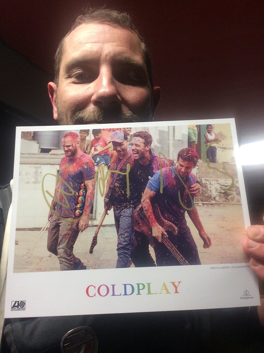 Matb63Mathieu's tweet photo. #ColdplayLyon https://t.co/koyfOxCzHu