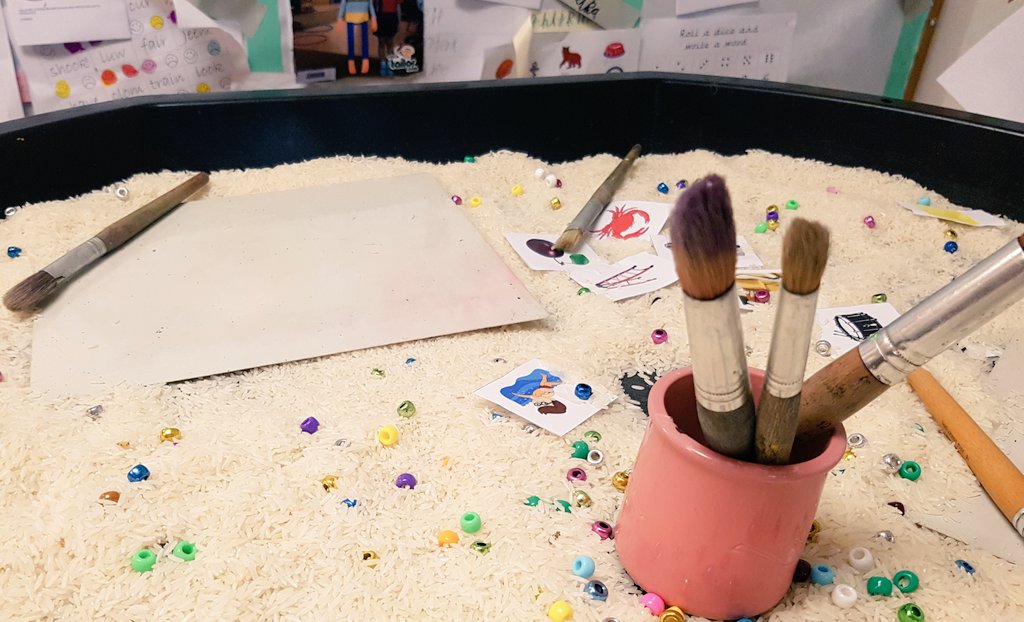 EYideas1's tweet photo. Leading our own writing, discovering hidden words in the rice @Reception_TTS @TanglinTrust #EYtalking #writing #handsonslearning https://t.co/Tw4slUAPlS