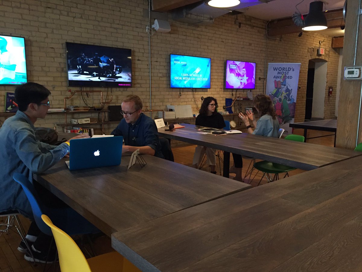 AppliedArts's tweet photo. Portfolio reviews with @52PickupInc and @blokstudio for #creativefutures at @MiamiAdSchoolTO! https://t.co/F1jK3RwHd9