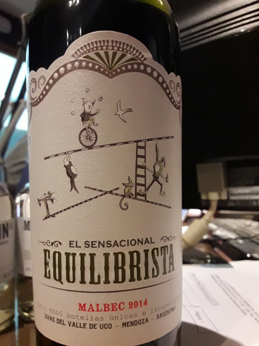 Equilibrando un rato en  @tintarojamdq <a href="/juanubaldini/">Juan Ubaldini</a>