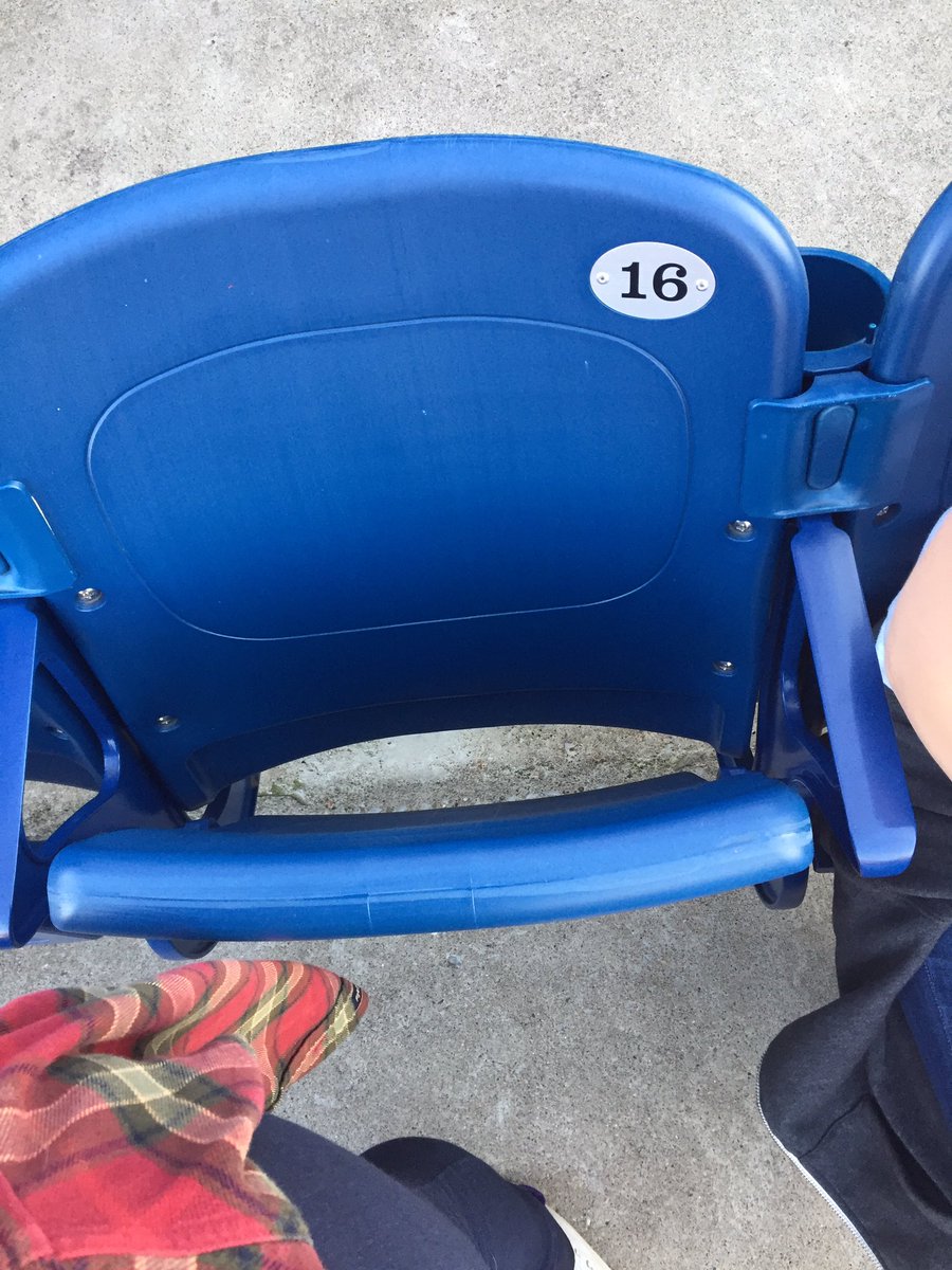 annie_land4's tweet photo. 328 V16 #ChevyCMA https://t.co/iB2CHLI048
