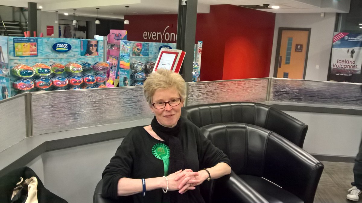 Green councillor Sarah Sharp is wearing black to represent the silent voice of other parties amid Cons chichester dominance #ArgusElection