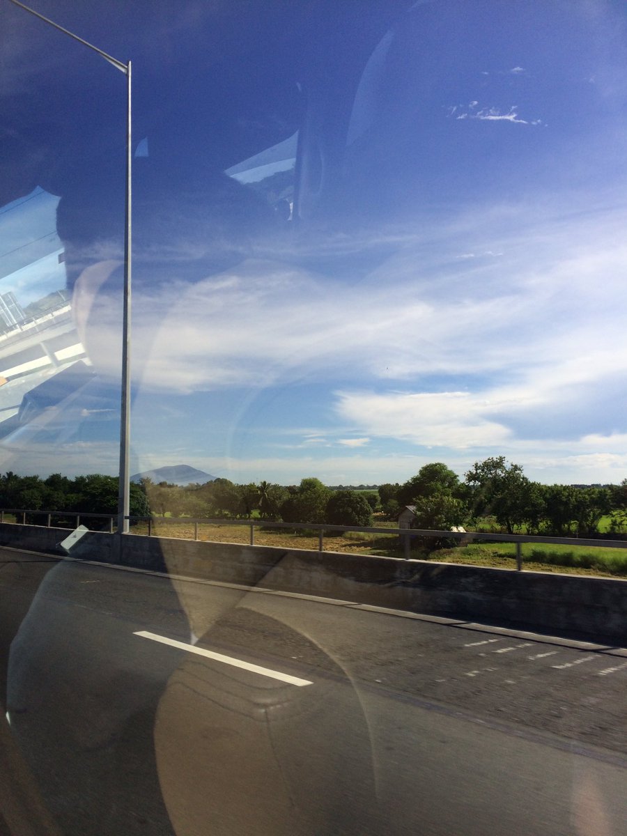 bongvlaurel's tweet image. Beautiful sunny Friday morning. #North #Luzon #SolarTransport program.