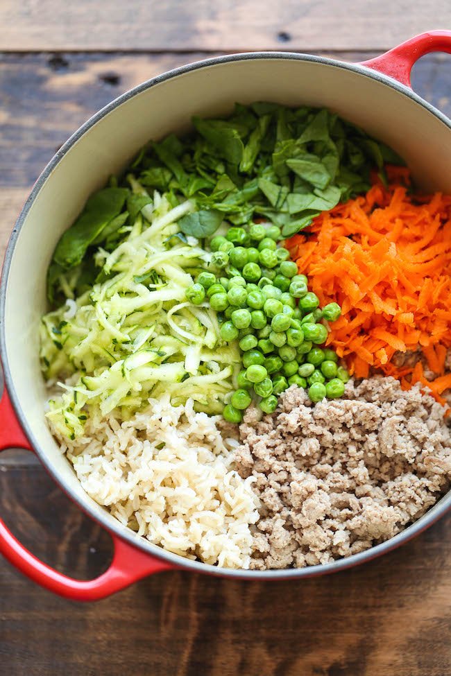 GoFetchca's tweet image. It's simpler than you think! Check out these DIY #DogFood recipes catered to maintaining your pup's health. More at bit.ly/2r7PTQ3