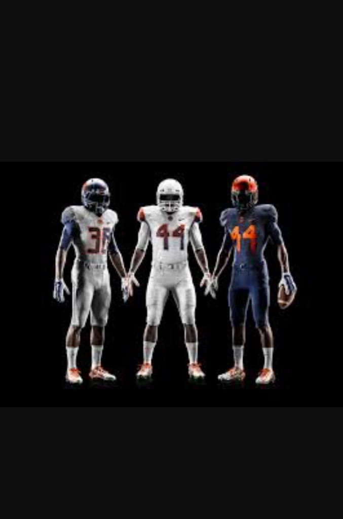 DMAC1513's tweet photo. Blessed to receive another offer from Syracuse University 🍊🏈‼️💯 @ChadSimmons_ @therealkwat @RecruitGeorgia @Rivals @TuckerFootball https://t.co/DbspmnYp4d