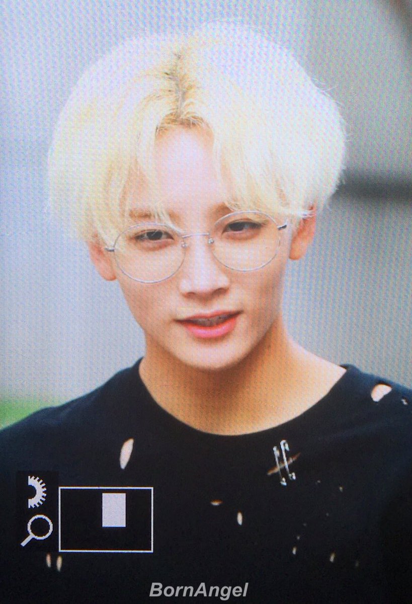 bornangel1004's tweet photo. 170609 뮤직뱅크중간외출 #정한 #JEONGHAN #세븐틴 #SEVENTEEN #Al1 #울고_싶지_않아 @pledis_17 https://t.co/sAwbjS0OUb