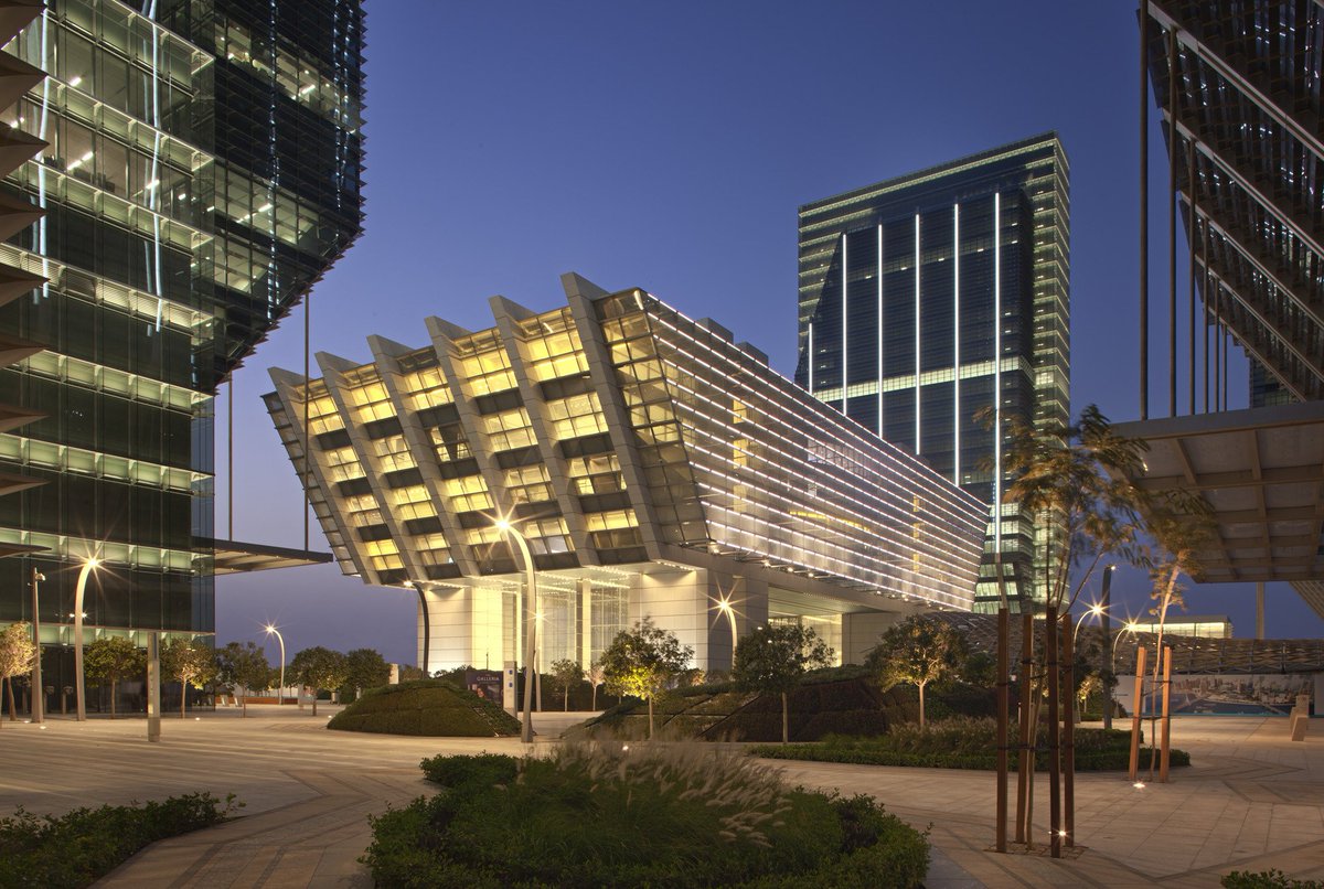NikkeiAsia's tweet image. Abu Dhabi builds a 'fintech bridge' to Asia s.nikkei.com/2s96YJz