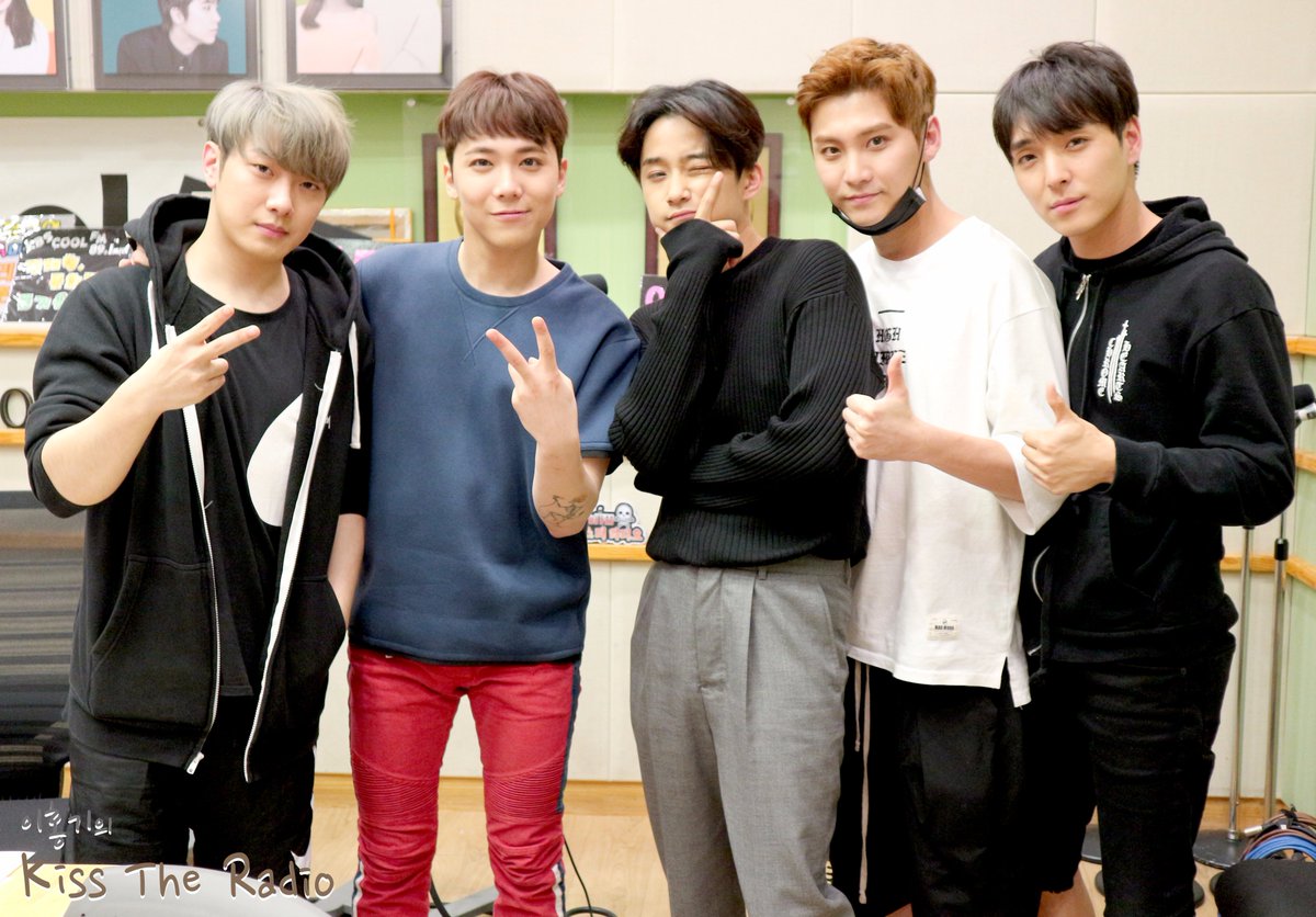 KBSHONGKIRA's tweet image. #홍키라 에 새로운 레전드방송을 쓰고 가신 분들
두번째 방문이라 그런지
10주년을 맞은 기쁨때문에 그런지
모든 걸 내려놓고 즐겁게 방송하고 가신 분들
#FTISLAND #에프티아일랜드
#이홍기 #최종훈 #이재진 #송승현 #최민환
#이것이바로 #리얼케미