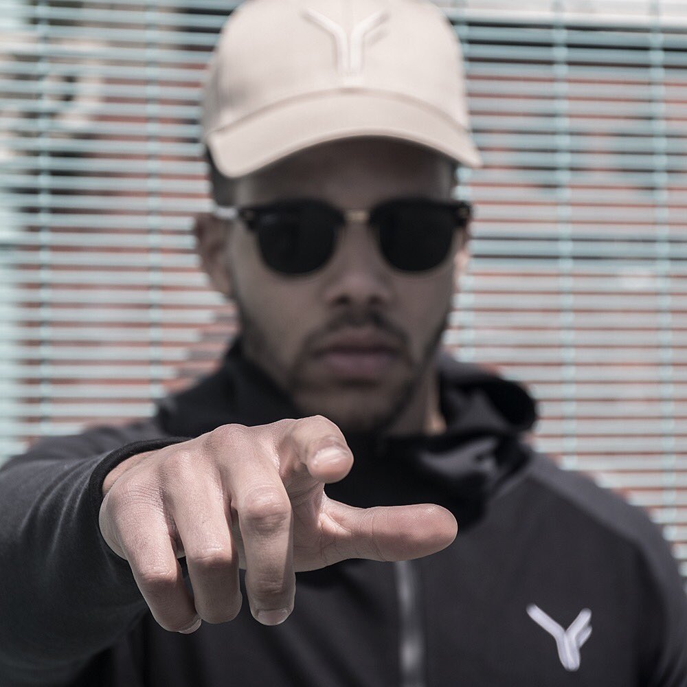 yesterdaystreet's tweet photo. What are YOU sayin' // #vsfr
-
#photography #sportswear #portrait #activewear #lifestyle #cool #fashion #streetphotography #urban #style https://t.co/2DO9EP5SkO