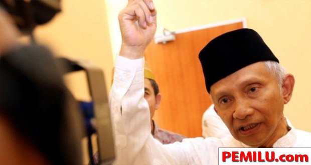 PemiluCom's tweet photo. Drajad Wibowo Mengatakan Amien Rais Tetap ke KPK hari ini 
https://t.co/qTcFhG66gk https://t.co/CmhnxyhzyN