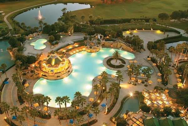 whereORLANDO's tweet photo. FINAL HOURS! RT, Follow Us, Tag 3 friends to #WIN: 2 nights at @worldcenter, 4 tix @visitcrayolaORL + @MascotGames https://t.co/dXxq2hgUvy https://t.co/XQKe2xwwAt