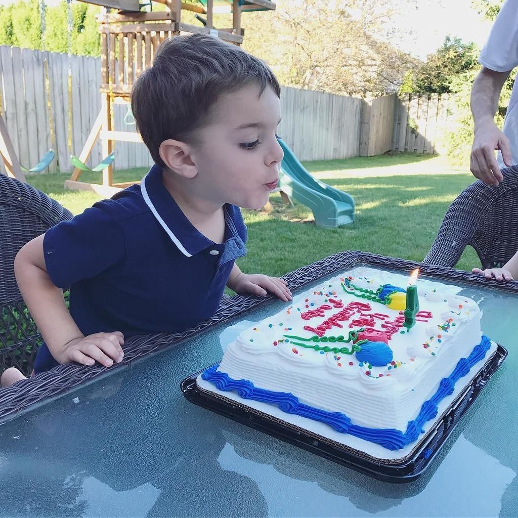 RachelRambach's tweet photo. Happy Birthday, my sweet boy 🎉 #parkergram #turningfour https://t.co/2eRapbVdVf https://t.co/pRq4aJZ24i