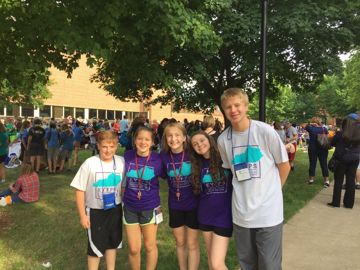 suzifrancisrx's tweet image. #FPSPIC @FPSPI Kentucky Team St Henry at Momento Exchange