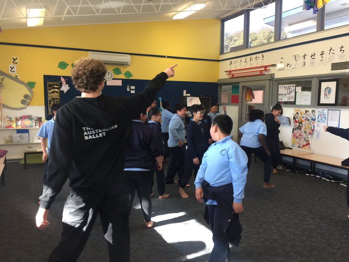 nolyjun92's tweet photo. The Australian Ballet providing an incredible incursion! @BrimbankCouncil  @TheAusBallet thank you! #artsedu #edu #arts #move #ballet https://t.co/AzdnBAtvUd