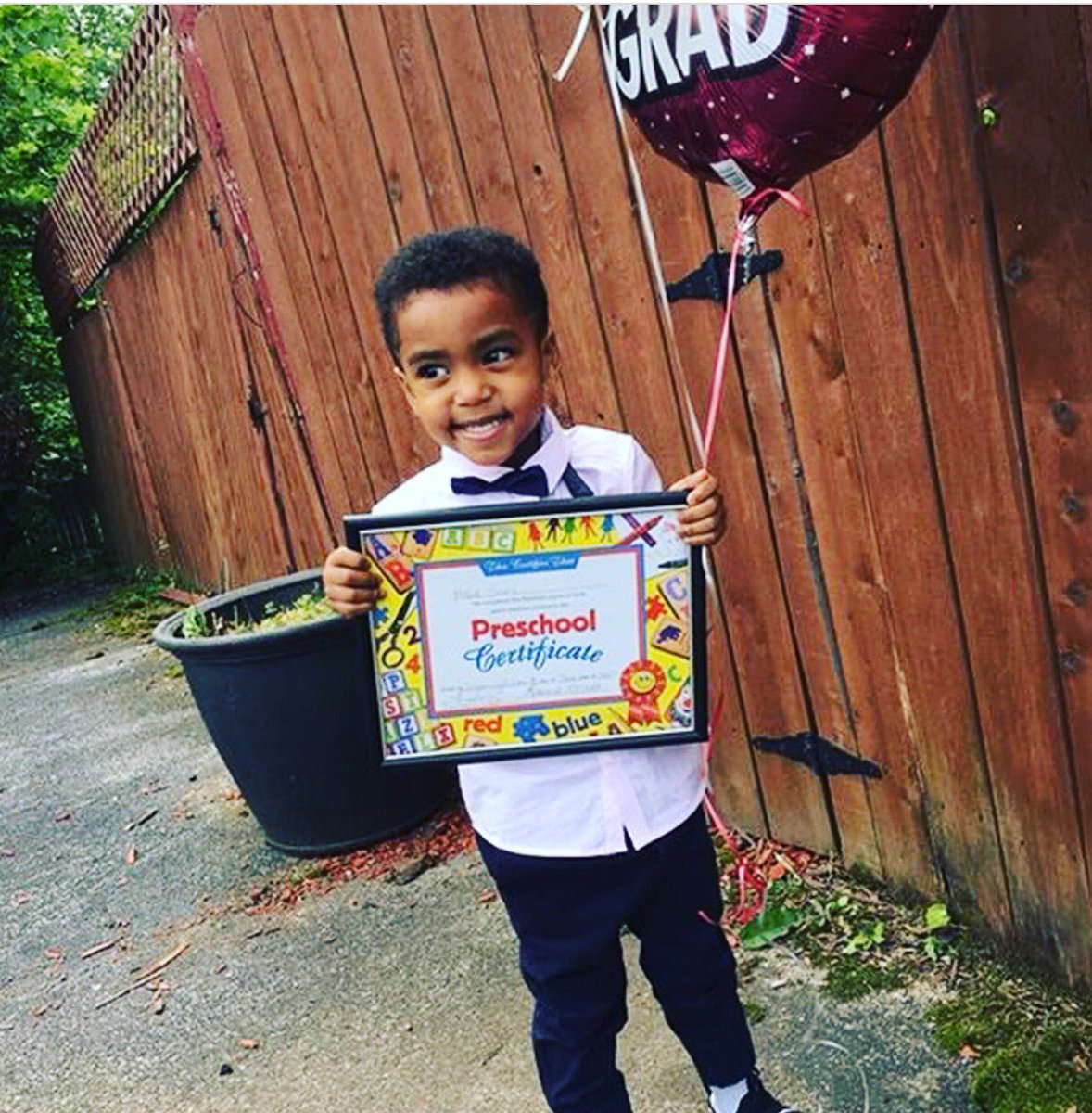 KingAhkBlock's tweet photo. Congratulations To My Handsome Nephew Who Actually Graduated Today And Received His Degree 🎊👏❤️💯 Love You Grandpa Would Be Proud #Ahkblock https://t.co/sxDCoMw0pv