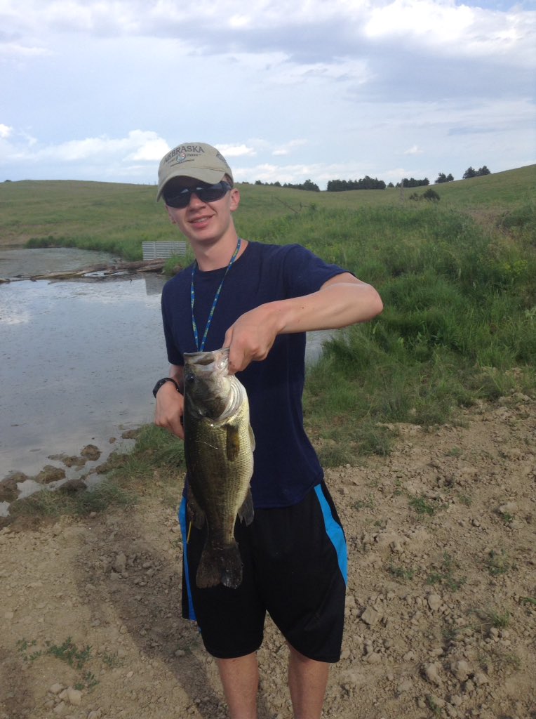 TravisMillikan's tweet photo. AWESOME day of fishing some farm ponds😆🎣 https://t.co/NL1Wj7NaH0