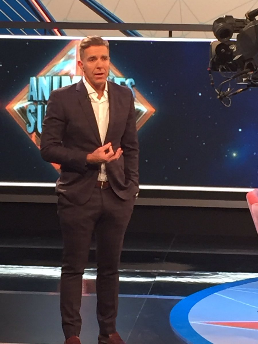 #Backstage El gran <a href="/fantinofantino/">Alejandro Fantino</a> en la presentación de <a href="/animalesoficial/">Animales Sueltos</a>