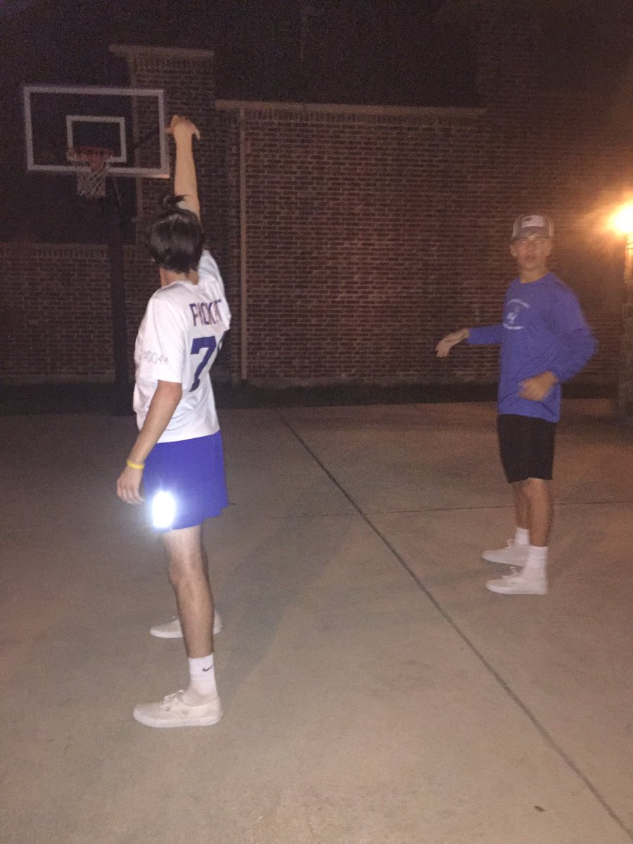 BlueCocksBBall's tweet photo. Midnight Madness. 24 hours. #CocksSZN https://t.co/4cHF3pHaHC